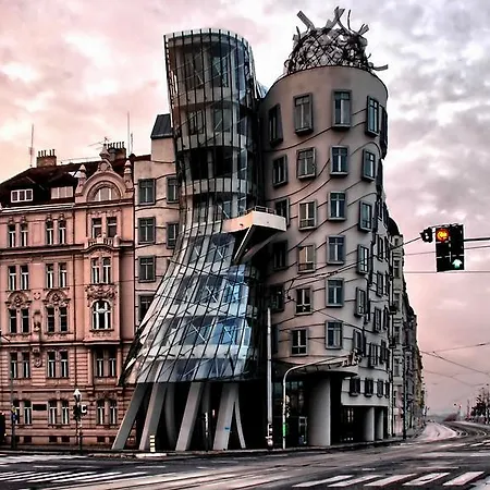 Apartament Charles *