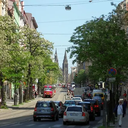 Apartament Charles *