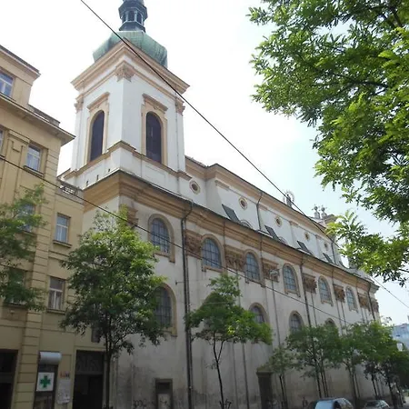 Charles Apartament