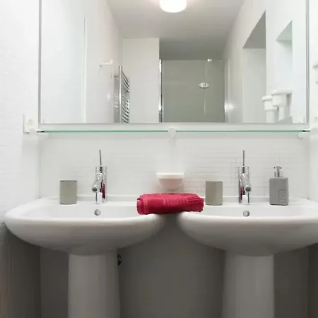 Apartment Charles Prag